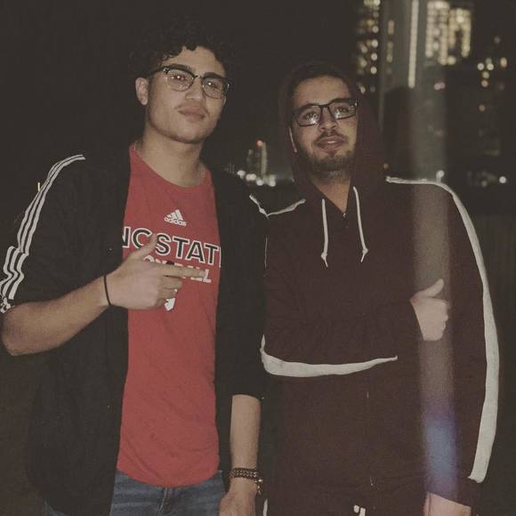 Meet your Posher, Loiy - Picture 1 of 1